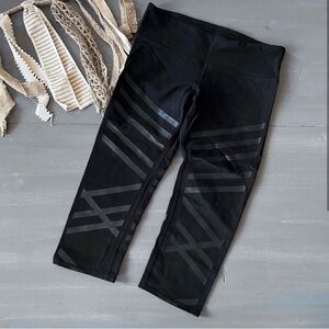 Alo yoga capri leggings, Sz Small
